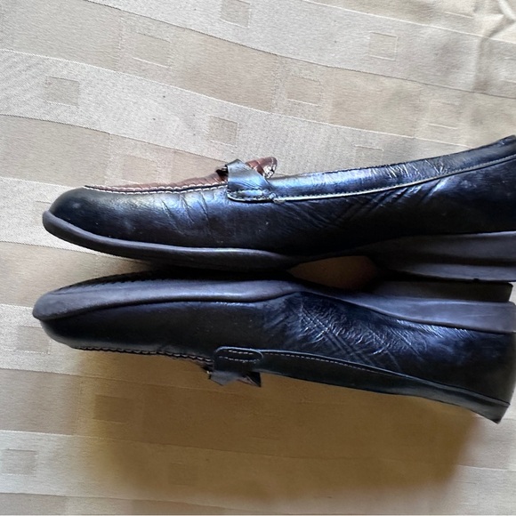 Elegant Black and Brown Women's‎ Loafers - Picture 8 of 12